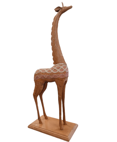 Διακοσμητική καμηλοπάρδαλη σε camel χρώμα