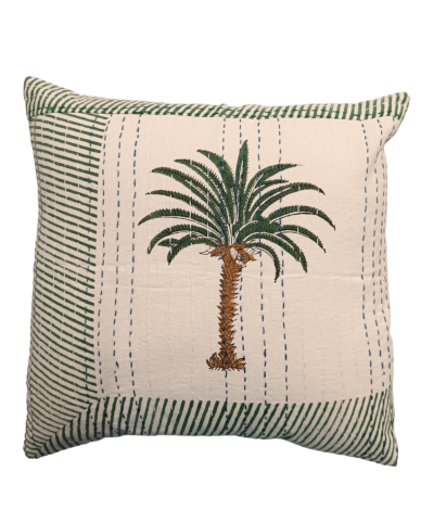 Διακοσμητικό χειροποίητο μαξιλάρι Kantha 40x40 λευκό με πράσινους φοίνικες (με γέμιση)
