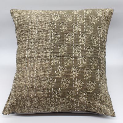 Διακοσμητικό μαξιλάρι Kantha 40x40 μπεζ-καφέ με γεωμετρικά σχέδια (με γέμιση)  