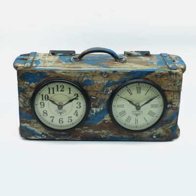 Επιτραπέζιο ρολόι από ανακυκλωμένο ξύλο με μπλε λεπτομέρειες 